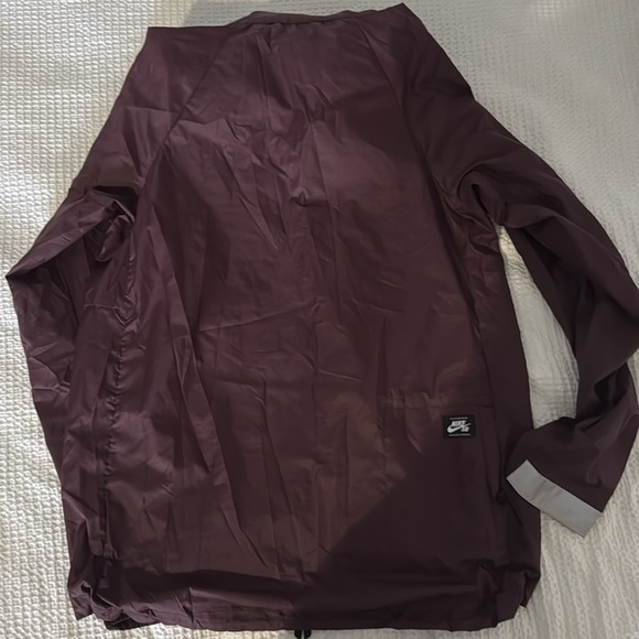 Nike jacket - Picture 3 of 4